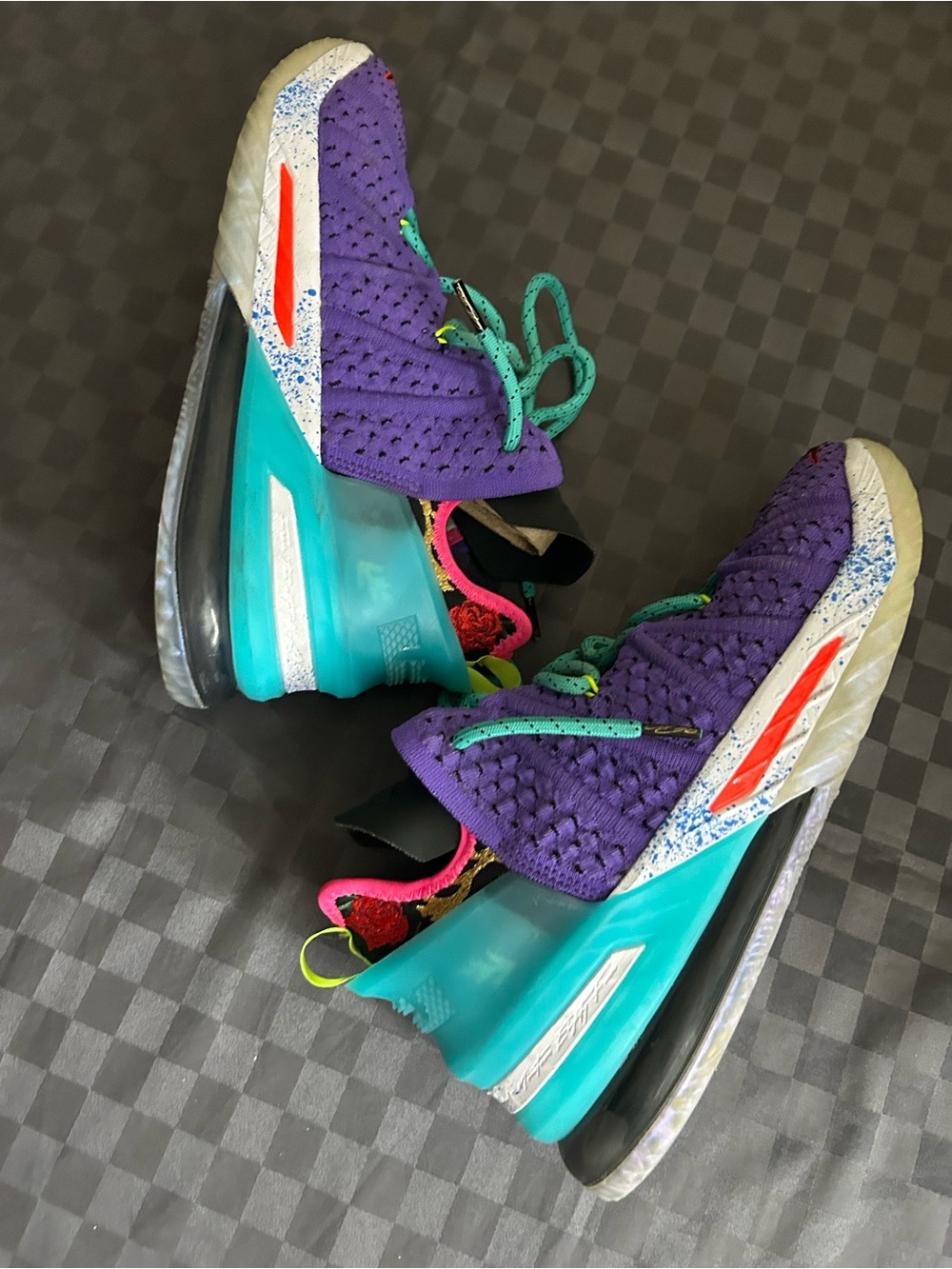 LeBron 18 size 10
